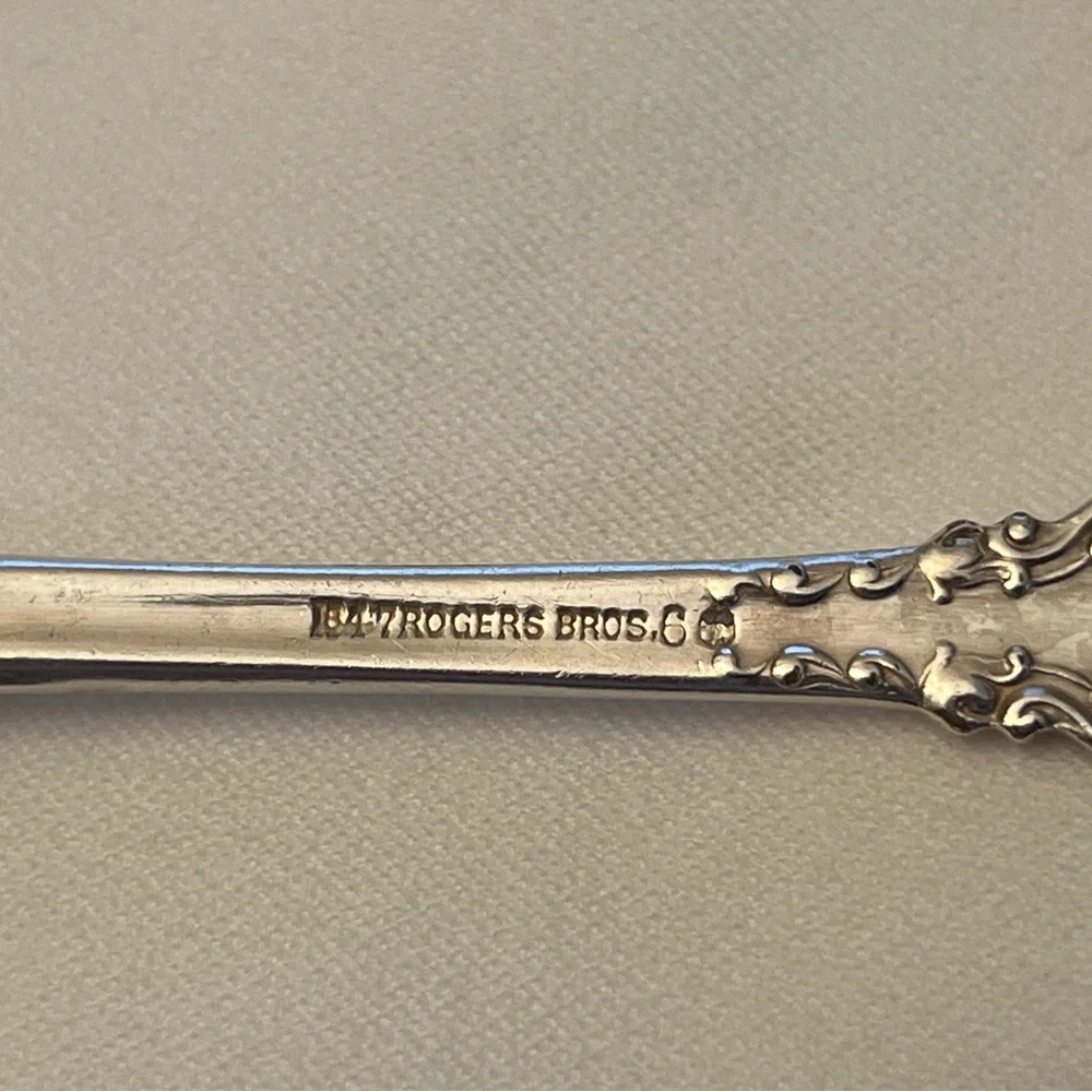Set of 4 1847 Rogers Bros Silver Plate Teaspoons
